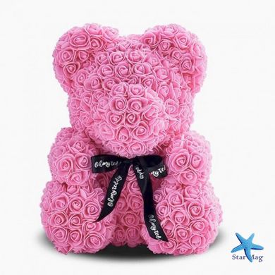 Подарочный сувенир Мишка из роз 25 см ∙ Мишка из цветов в подарочной коробке Красный / розовый / белый