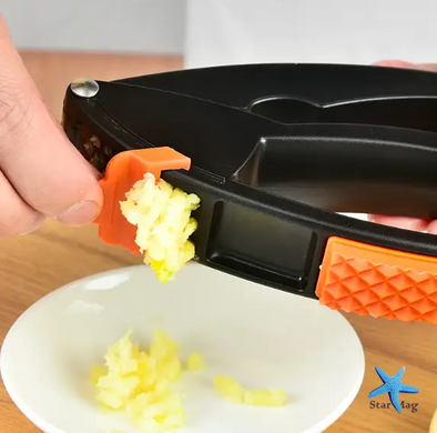 Прес для часнику Multifunctional Garlic Presser Часничниця + ніж для чищення овочів + паличка для очищення преса