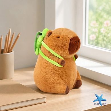 Мягкая игрушка Капибара KAR333, 23 см &bull; Плюшевая коричневая капибара с зеленым рюкзаком-черепашкой для детских игр, подарка и украшения детской