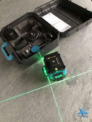 Лазерный нивелир 4D Level 40-42 &bull; Аккумуляторный лазерный уровень с 2 АКБ и пультом дистанционного управления