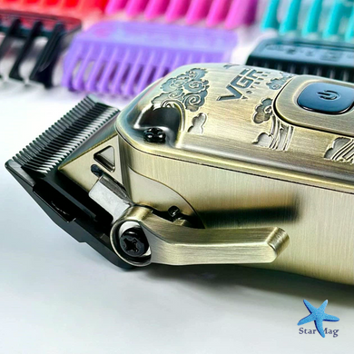 Машинка для стрижки VGR V-005 &bull; Аккумуляторная машинка для волос и бороды VGR V-005 с LED-дисплеем, 4 скоростями и 8 насадками